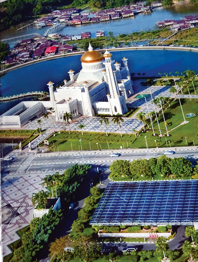 "بروناي سحر الطبيعة وجمال المنظر"