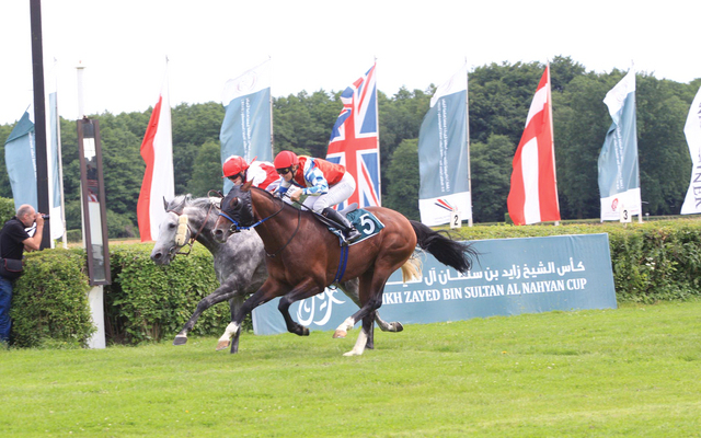 "«بولين كوساك» يفوز بكأس زايد"