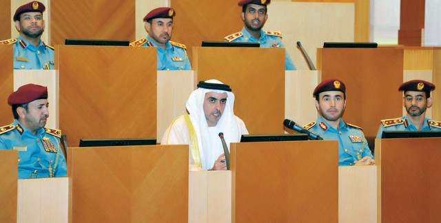 "سيف بن زايد يتحدث خلال حضوره أمس جلسة المجلس الوطني الاتحادي"