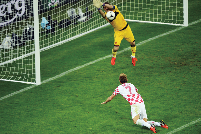 "كاسياس حرم كرواتيا من فوز محقق"