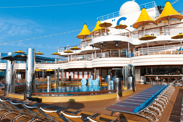 "سطح الباخرة"