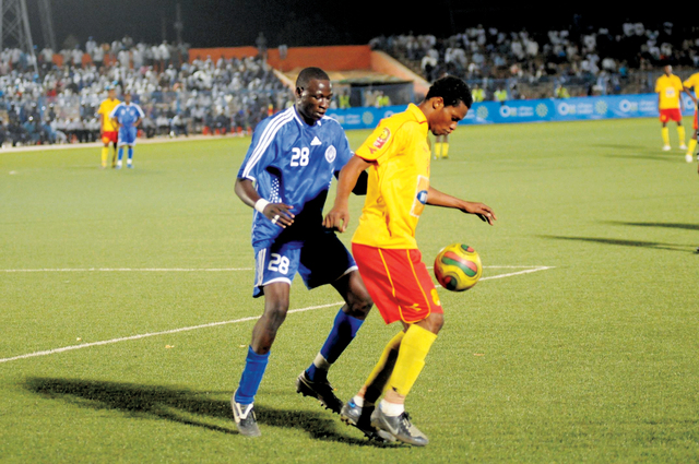 "من مباراة سابقة بين الهلال والمريخ"