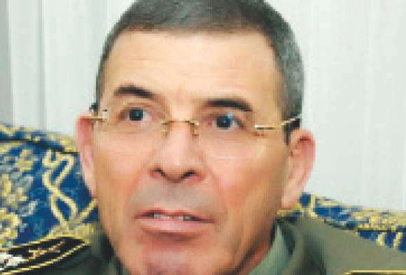 "هل كان رشيد عمار وراء ترحيل بن علي إلى السعودية؟"