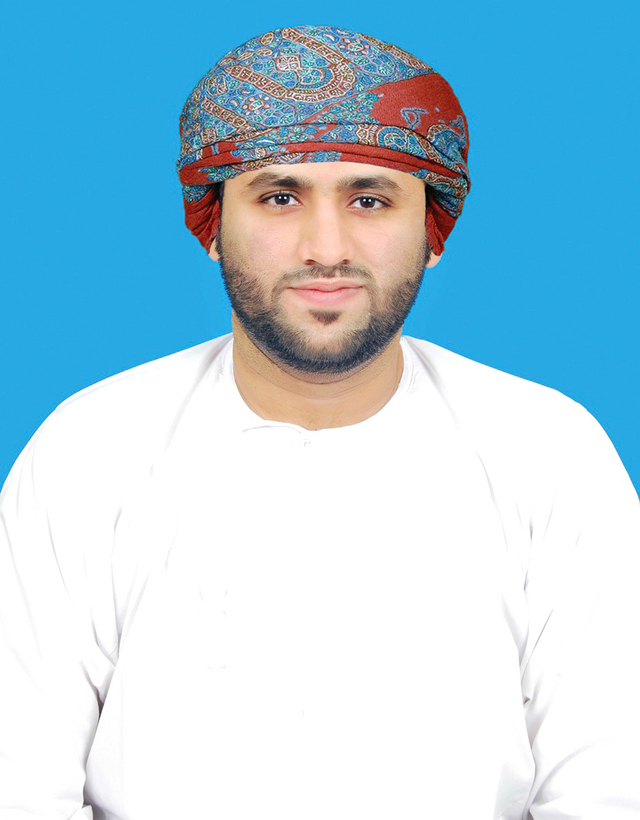 "حمزة مصطفى"