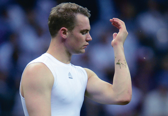 "نوير حارس مرمى المانيا (ا ف ب)"