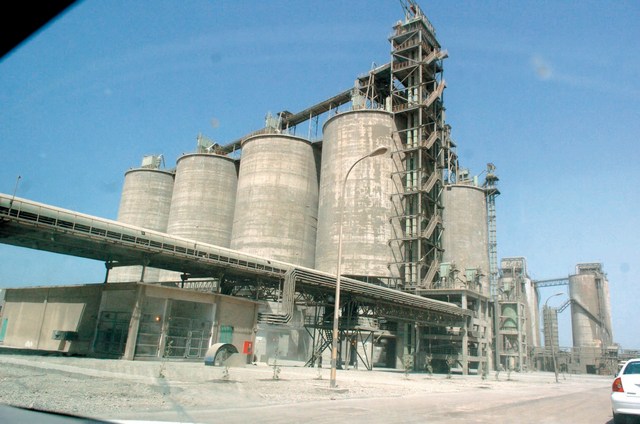 "صناعة الأسمنت في رأس الخيمة في تطور مستمر (البيان)"