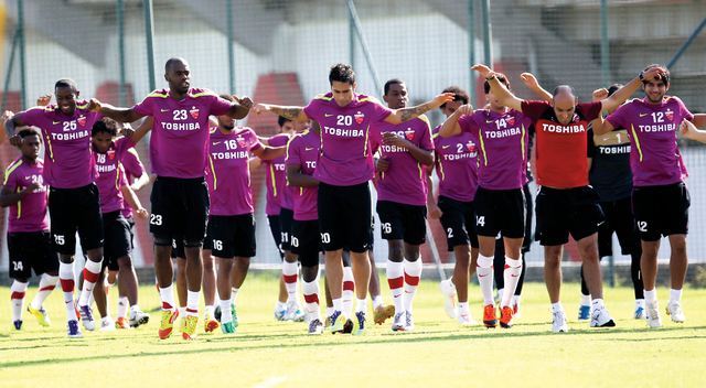 "جانب من تحضيرات سابقة للأهلي (البيان)"