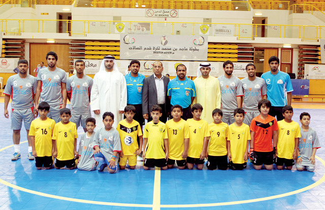 "لاعبو أكاديمية الوصل لعبوا مباراة استعراضية \"البيان\""