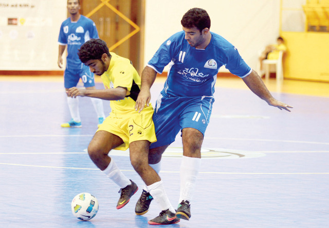 "المزهر فاز على الإمبراطور بصعوبة \"تصوير: سالم خميس\""