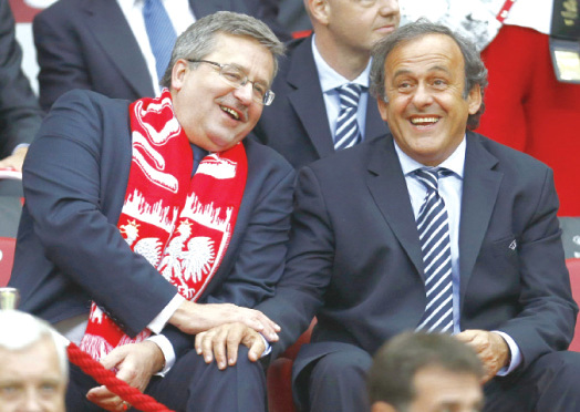 "لاتينى و الرئيس البولندى كومروسكى ا ف ب"