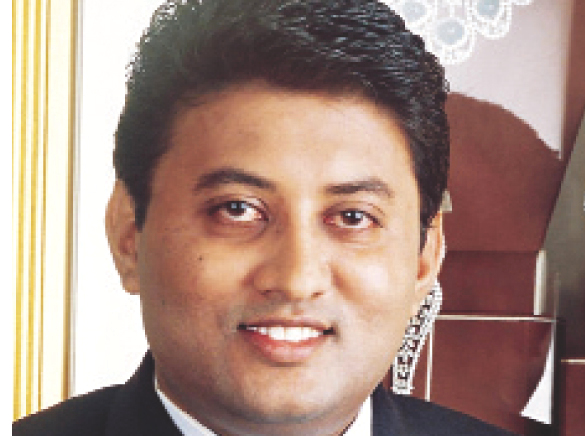 "آميت داماني: غير مسموح بيع أسهم الشركة خارج العائلة"