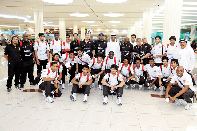 "بعثة منتخب الشباب لدى وصولها مطار المغرب \t \"من المصدر\""