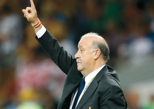 "دل بوسكي قاد اسبانيا الى انجاز تاريخي\t ( رويترز)"