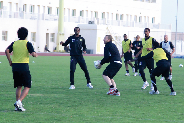 "جانب من تدريب الوصل\t( البيان)"
