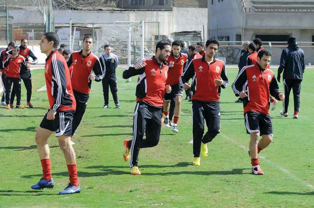 "جانب من تدريبات الأهلي استعداداً لمواجهة مازيمبي (تصوير - سعيد عبد الحميد)"
