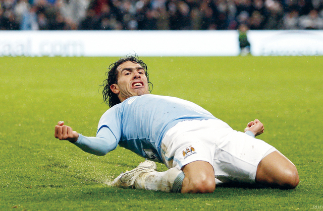 "كارلوس تيفيز مهاجم مان سيتى\t                   ارشيفيه"