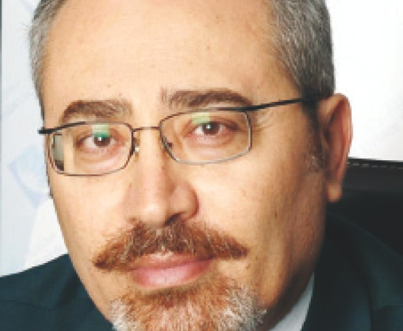 "طراد محمود: المصارف محظوظة لمتانة الاقتصاد وتمكنه من مواجهة الأزمة"