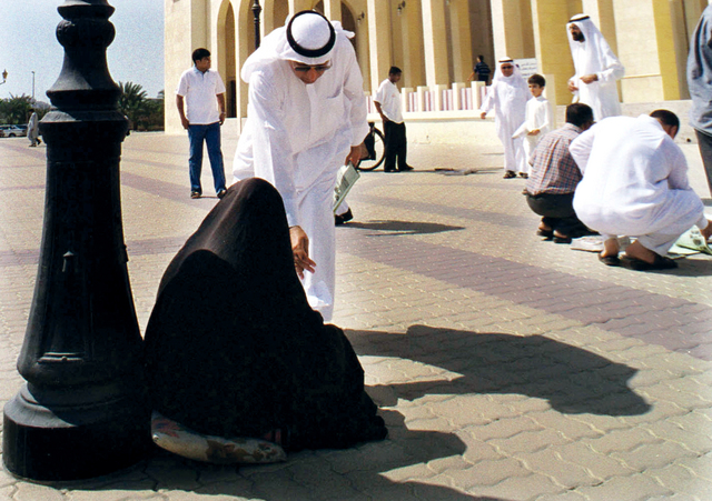 "حالات مرضية وظروف اجتماعية إدعاءات معظم المتسولين\t(ارشيفية)"