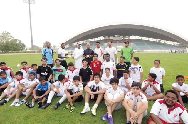 "المشاركون في الدورة الصيفية \t (من المصدر)"