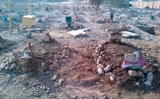 "لأخوان البديوي يدفنان متجاورين كما كانا في الدنيا (البيان)"