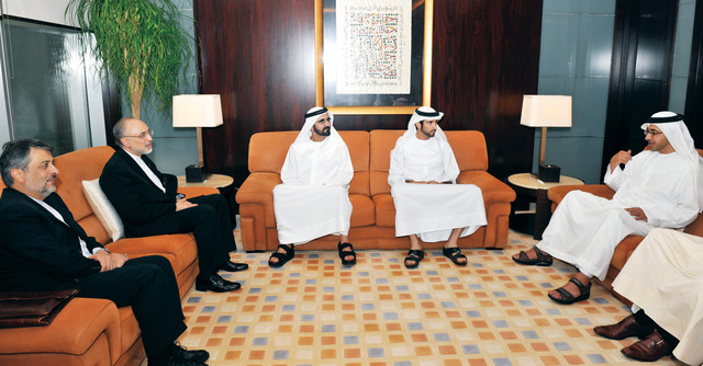 "محمد بن راشد لدى استقباله علي أكبر صالحي بحضور حمدان بن محمد وعبدالله بن زايد ومحمد رضا فياض تصوير ــ محمد هشام"