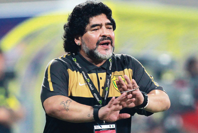 "مارادونا خطف الأضواء في دوري الإمارات"