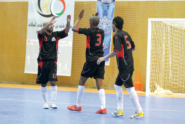 "فرحة فريق محمد مكتوم         \tالبيان"