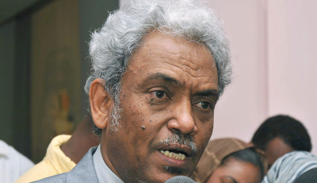 "د. أمين حسن عمر"