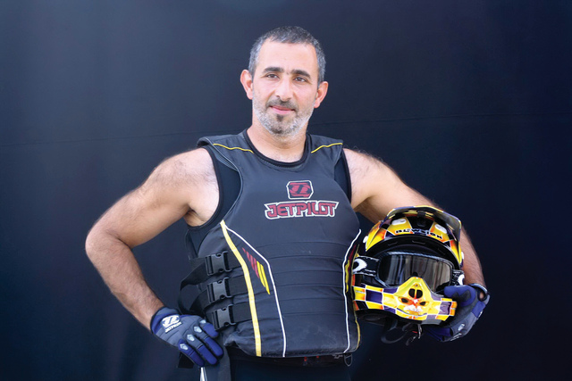 "نادر بن هندي يتطلع لإنجاز جديد مع سكاي دايف دبي\t من المصدر"