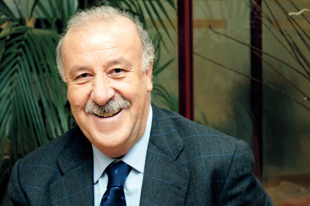 "ديل بوسكي مدرب الماتادور الإسباني"