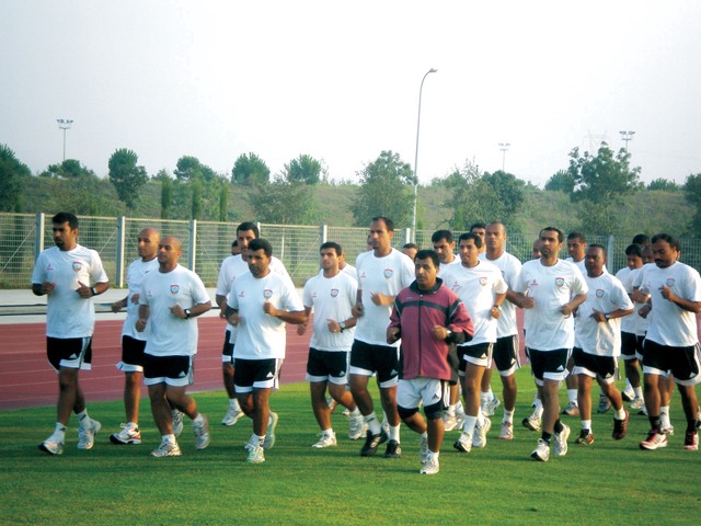 "قضاة الملاعب يستعدون للموسم الجديد"