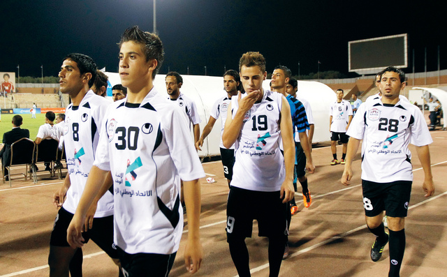 "لاعبو المنشية يغادرون الملعب من المصدر"