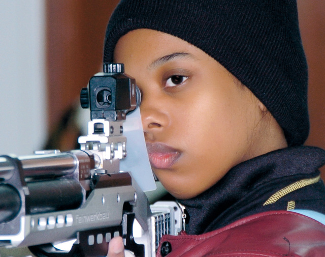 "الرامية الكويتية مريم الرزوقي ارشيفية"