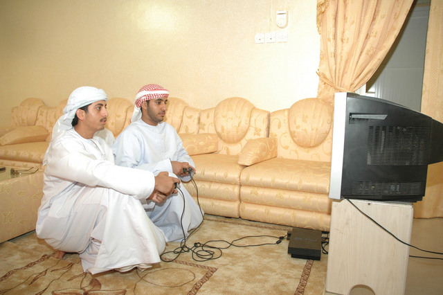 "جلسة تسلية بالالعاب الالكترونية"