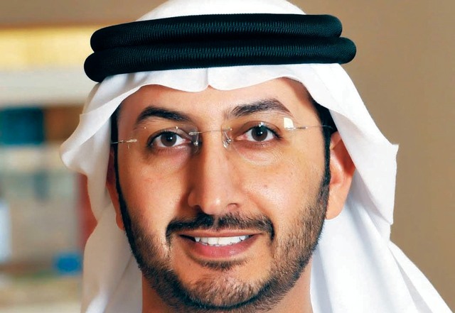 "عبدالله آل صالح: الاقتصاد يحافظ على زخمه"