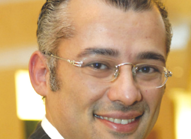 "هشام الفار"