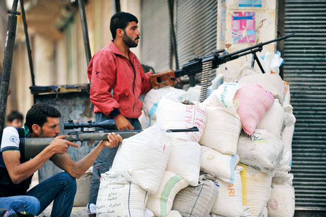 الجيش الحر يتقدم في حلب ويتراجع في دمشق