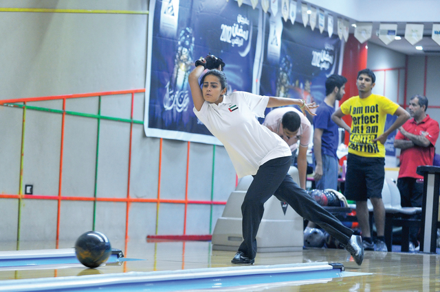 "من منافسات البولينغ النسائية\tمن المصدر"