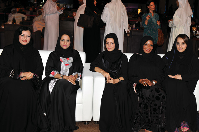 "إعلاميات حضرن اللقاء"