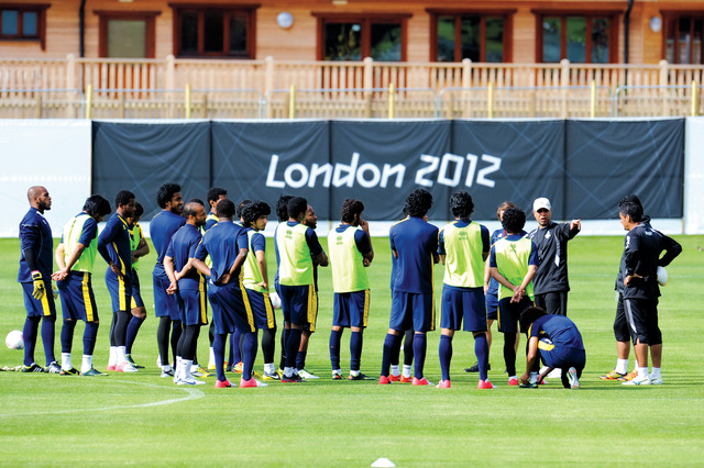 "من تدريبات المنتخب الأولمبي في مانشستر استعدادا للمباراة الأولى"