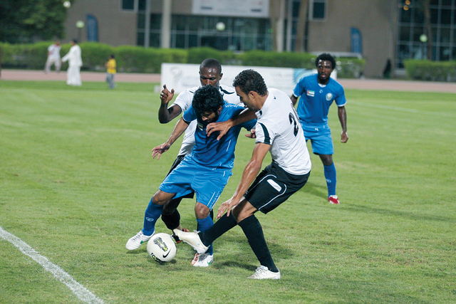 "جانب من مباراة أمن المنافذ مع حماية المنشآت تصوير ــ عمران خالد"
