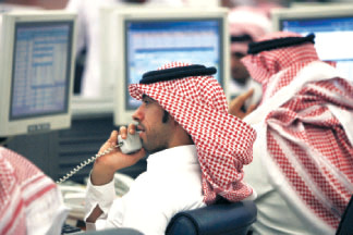 "السوق السعودي يرتد مرتفعاً بعد تراجعه لأسبوعين متتاليين البيان"