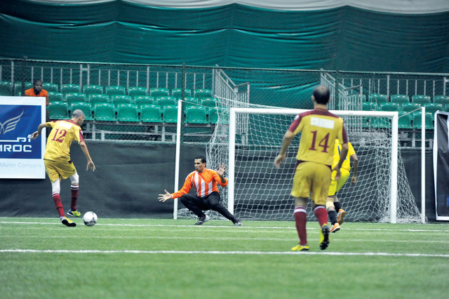 "تنافس قوي في بطولة خماسيات الكرة"