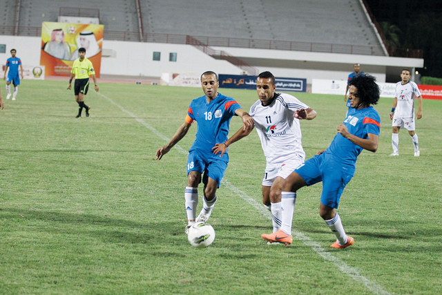 "شرطة العاصمة تقصي الأكاديمية المصرية تصوير ـــــ عمران خالد"