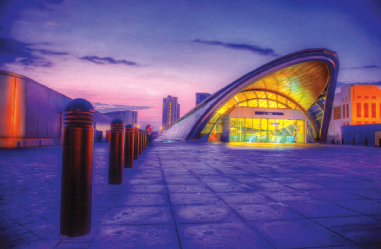 "صورة للهندي أبي دافيس (فائزة في \"مسابقة حمدان بن محمد الدولية للتصوير الضوئي\")"