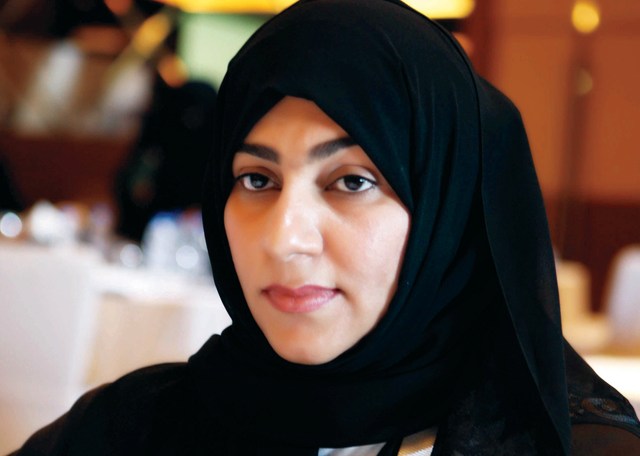 "ياسمينة المازمي: الدليل يسعى إلى إبراز النهضة الحضارية للدولة في مجال التعليم العالي"