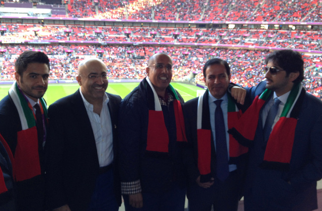 "أحمد بن محمد وأحمد الشيخ ويوسف السركال وعدد من الرياضيين شهدوا المباراة من المصدر"