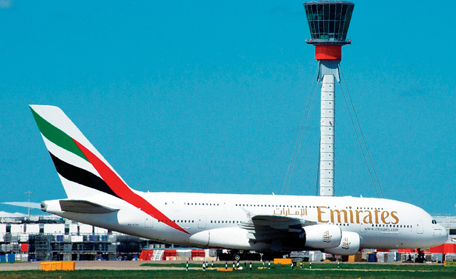 "طيران الإمارات تواصل نجاحاتها في السوق البريطانية"