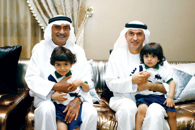 "أحمد ووالده وابنه سيف وسلطان\tتصوير - عبد الحنان مصطفى"