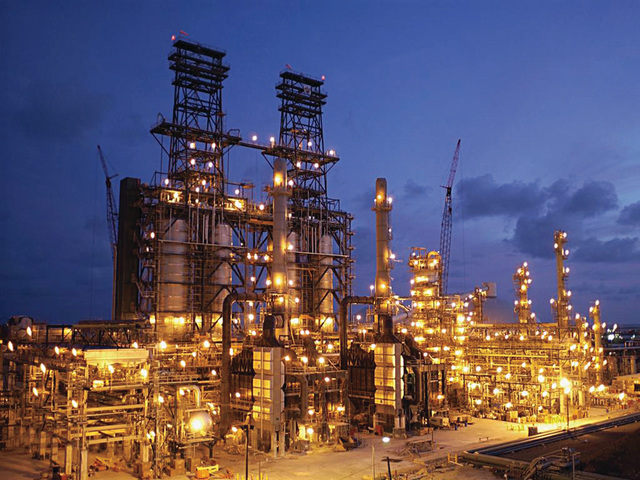 "تراجع معدلات تشغيل المصافي أرشيفية"